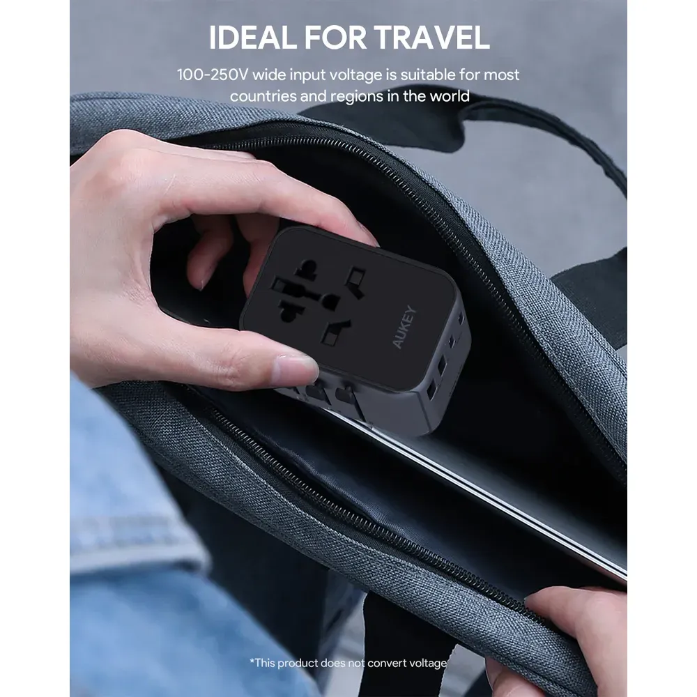 محول Aukey Minima الشامل بمنافذ USB - أسود — 2
